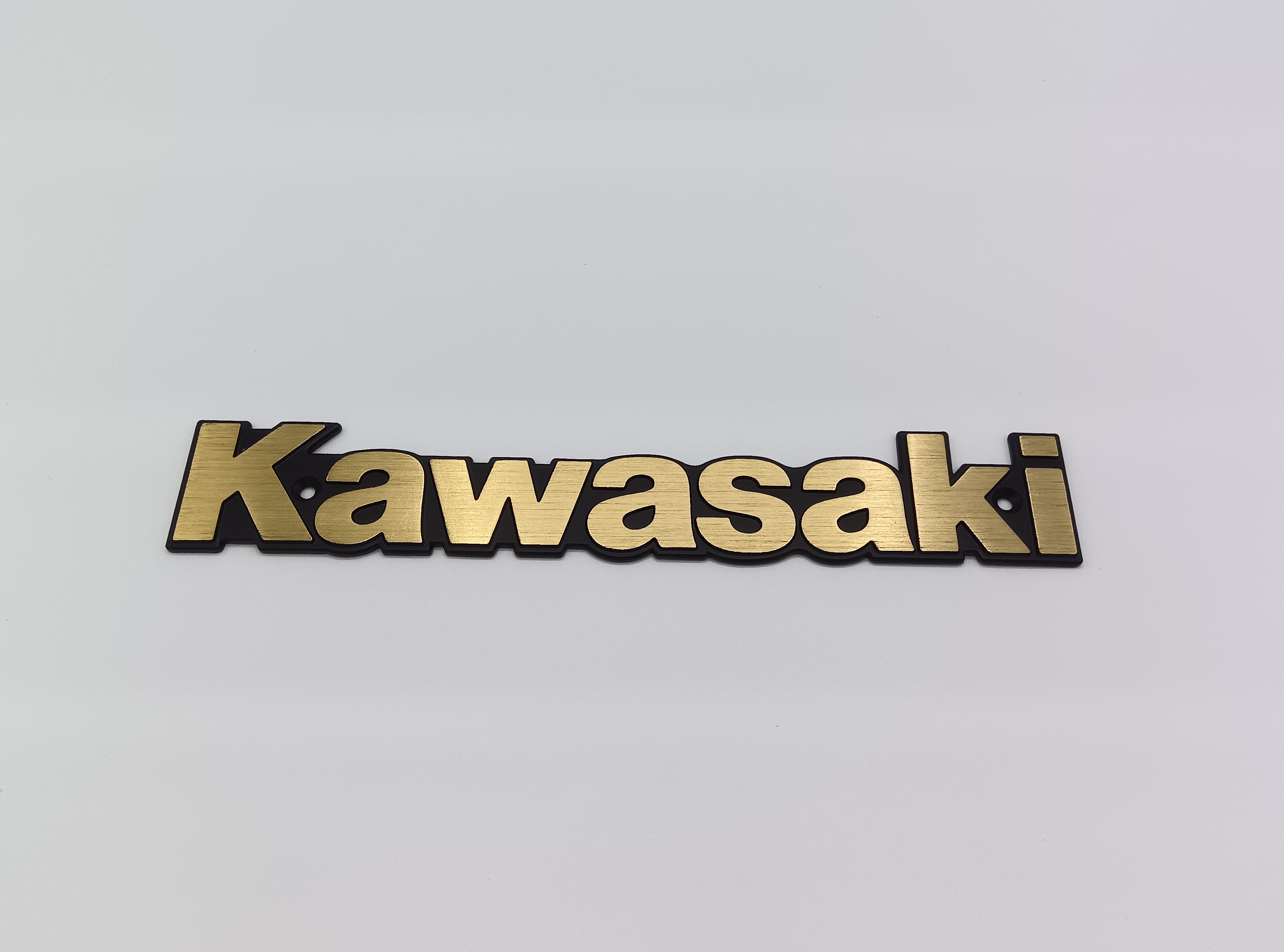 1982年 Z750 FUEL TANK EMBLEM "Kawasaki"